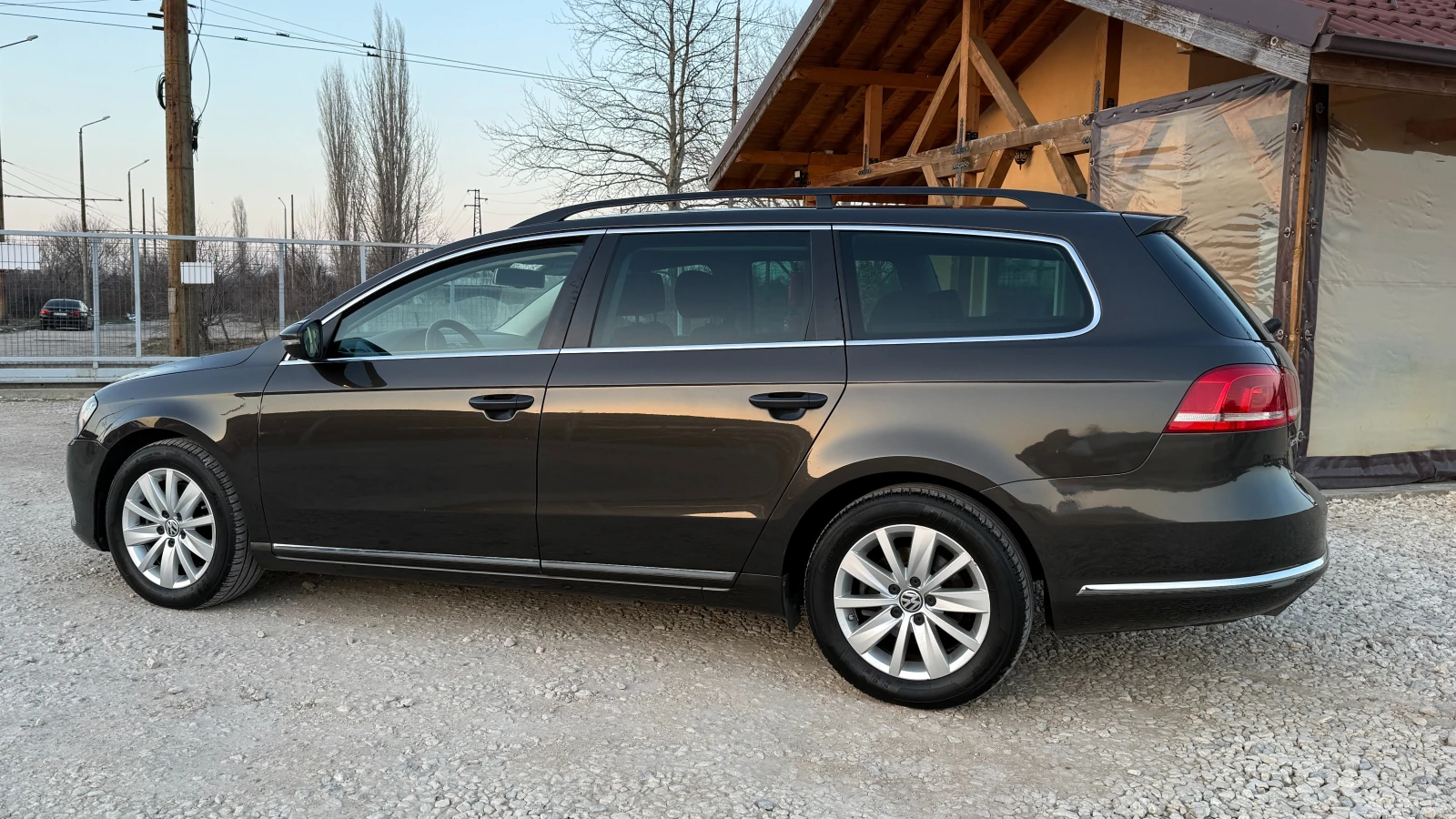 VW Passat 2.0TDI/NAVI/ПАНОРАМА/ШИБЕДАХ/EURO 5B/ВНОС ИТАЛИЯ, снимка 6 - Автомобили и джипове - 53821490