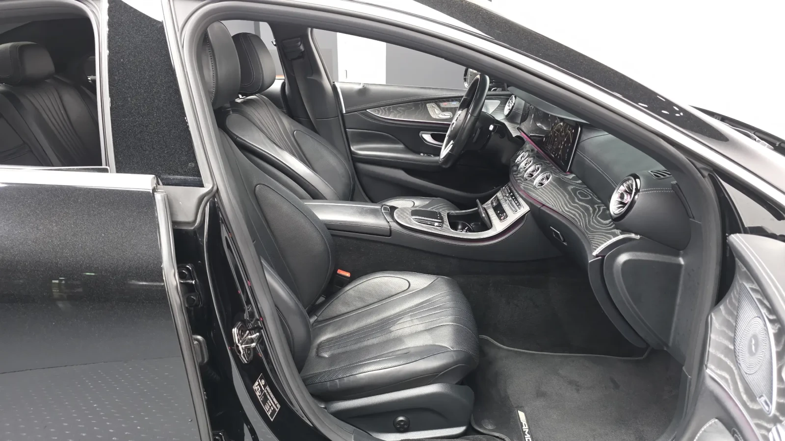Mercedes-Benz CLS 450 !!УНИКАТ!! #ПЪЛНО ОБОРУДВАНЕ# !ПАНОРАМА, снимка 11 - Автомобили и джипове - 54901448