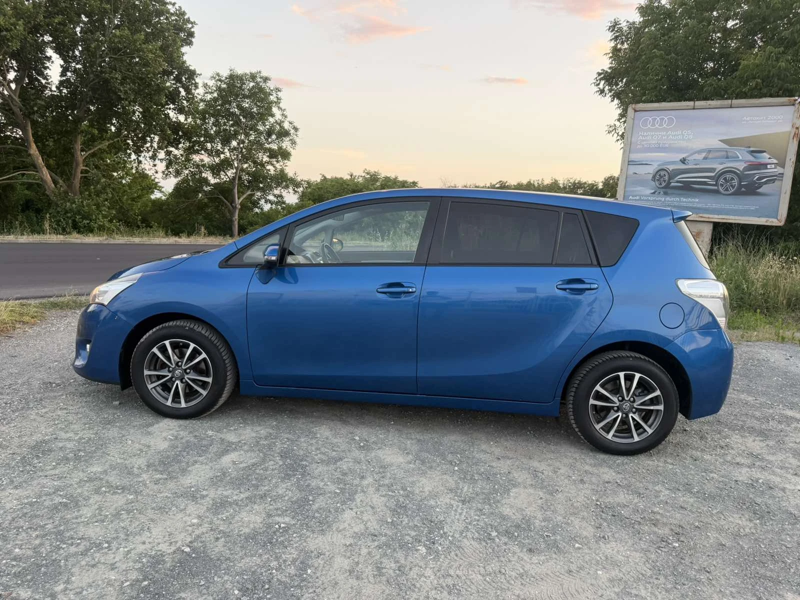 Toyota Verso 1.8-147 КС АВТОМАТИК, НАВИ, , ПАНОРАМА, снимка 8 - Автомобили и джипове - 55053329
