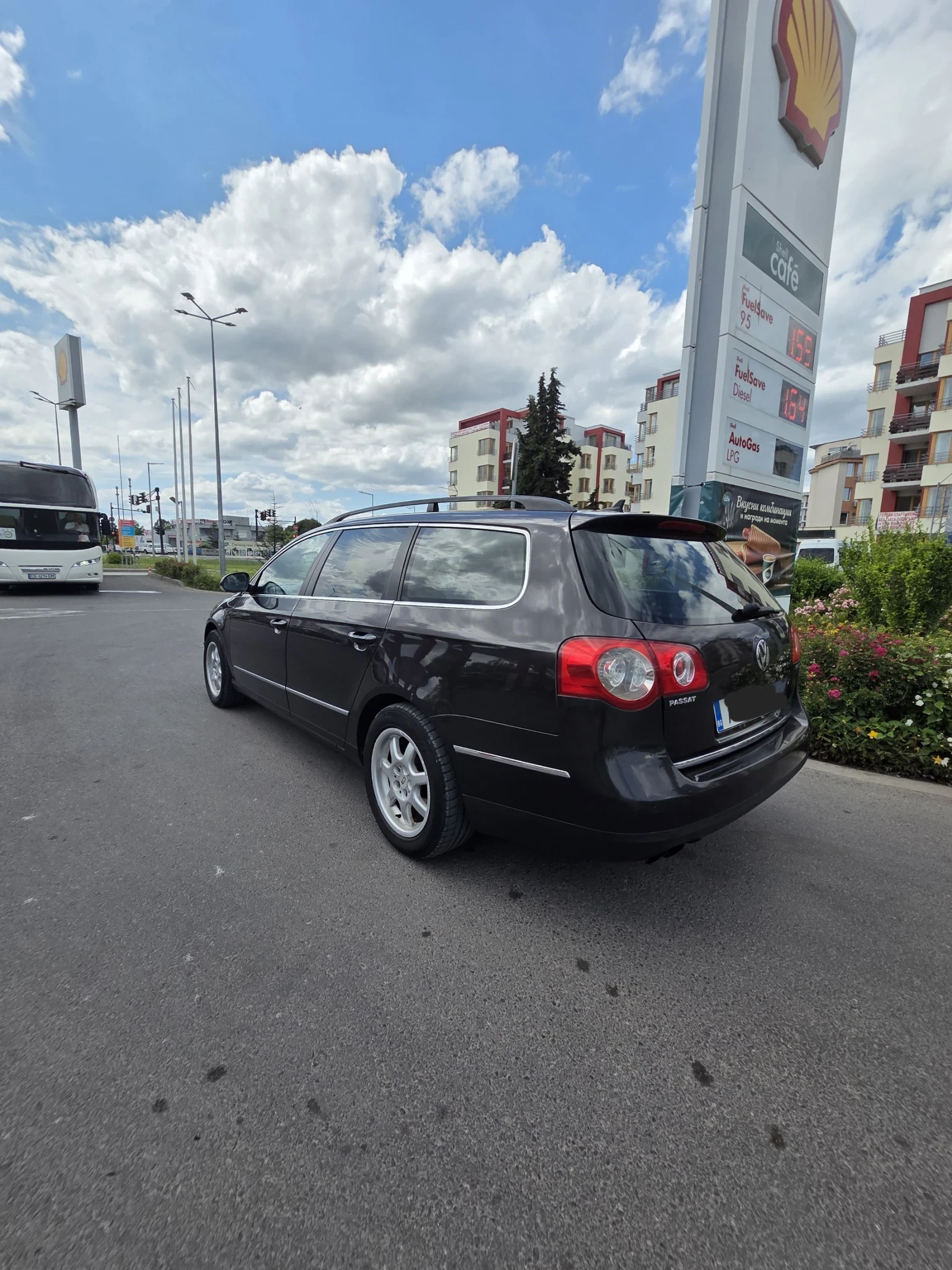 VW Passat, снимка 2 - Автомобили и джипове - 55081707