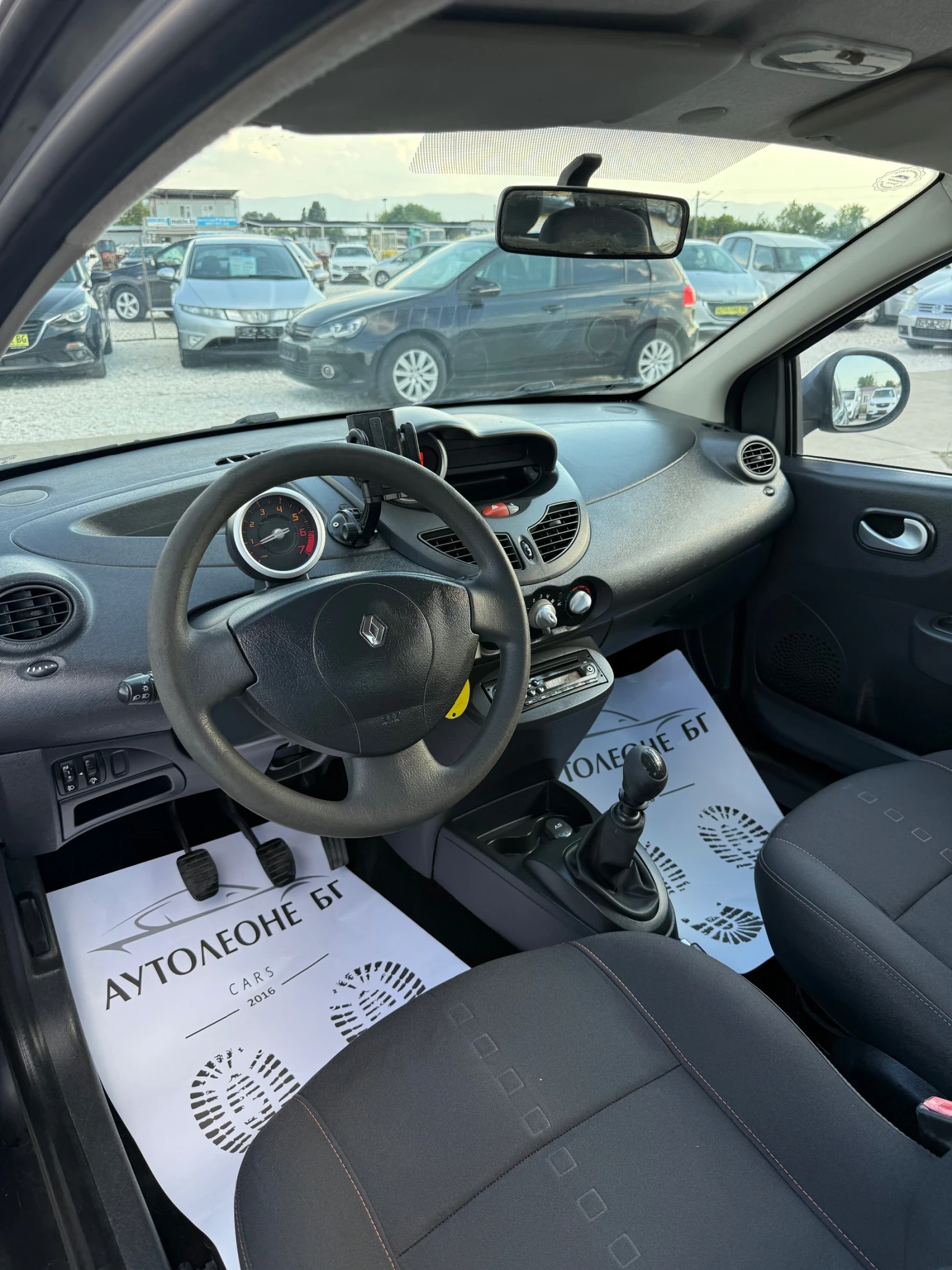 Renault Twingo 1.2i, снимка 7 - Автомобили и джипове - 55943065