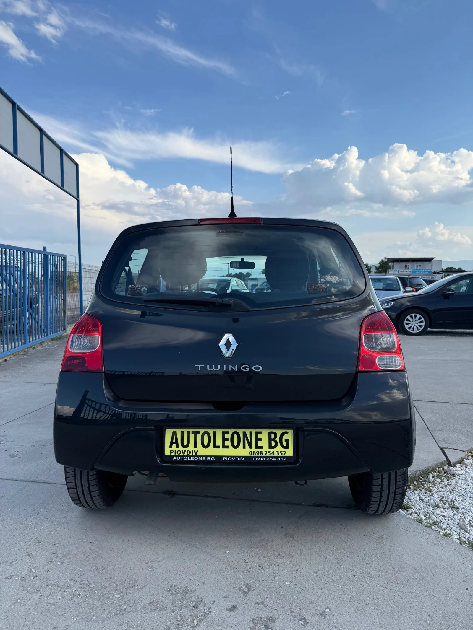 Renault Twingo 1.2i, снимка 5 - Автомобили и джипове - 55943065