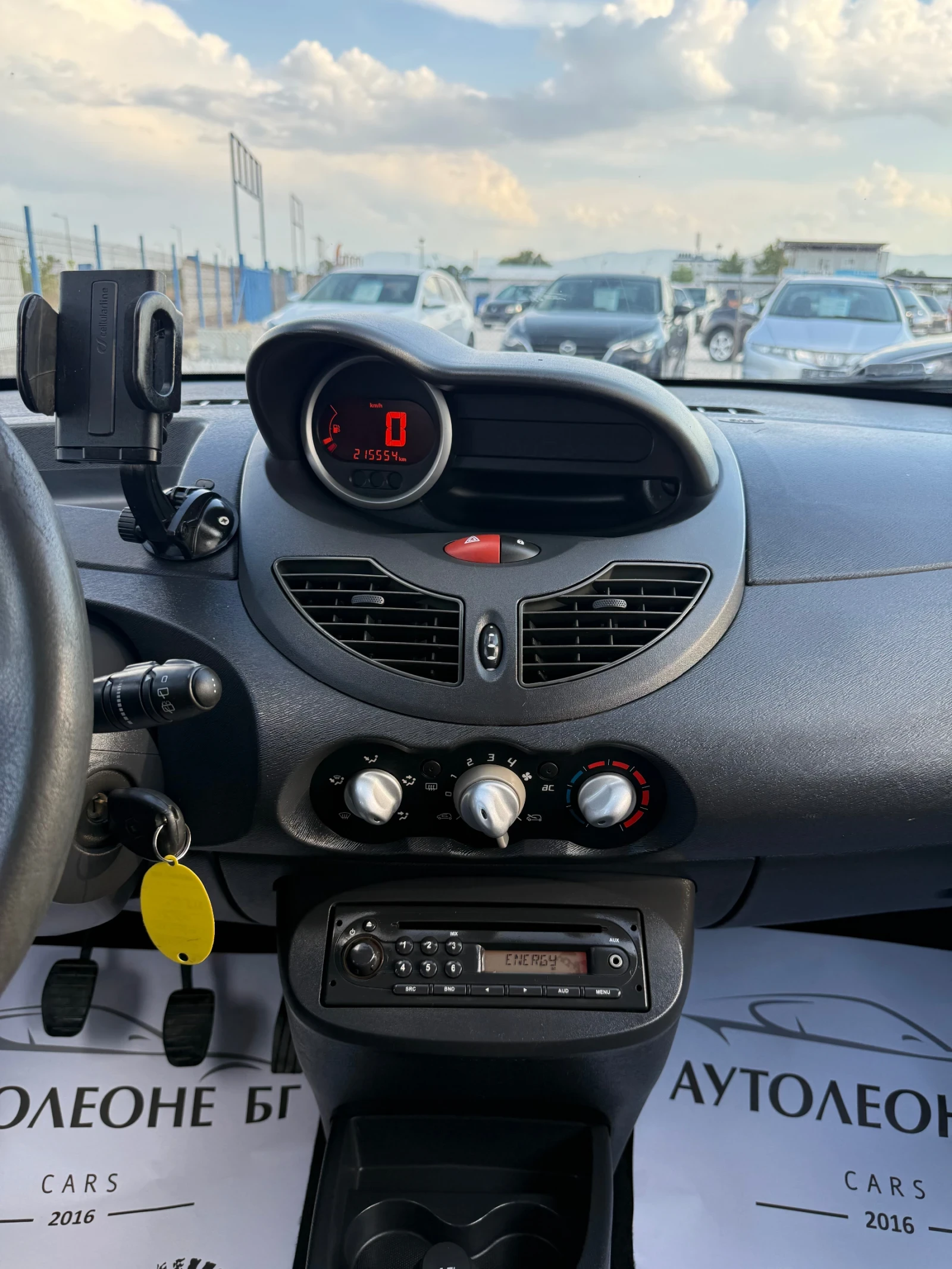 Renault Twingo 1.2i, снимка 11 - Автомобили и джипове - 55943065