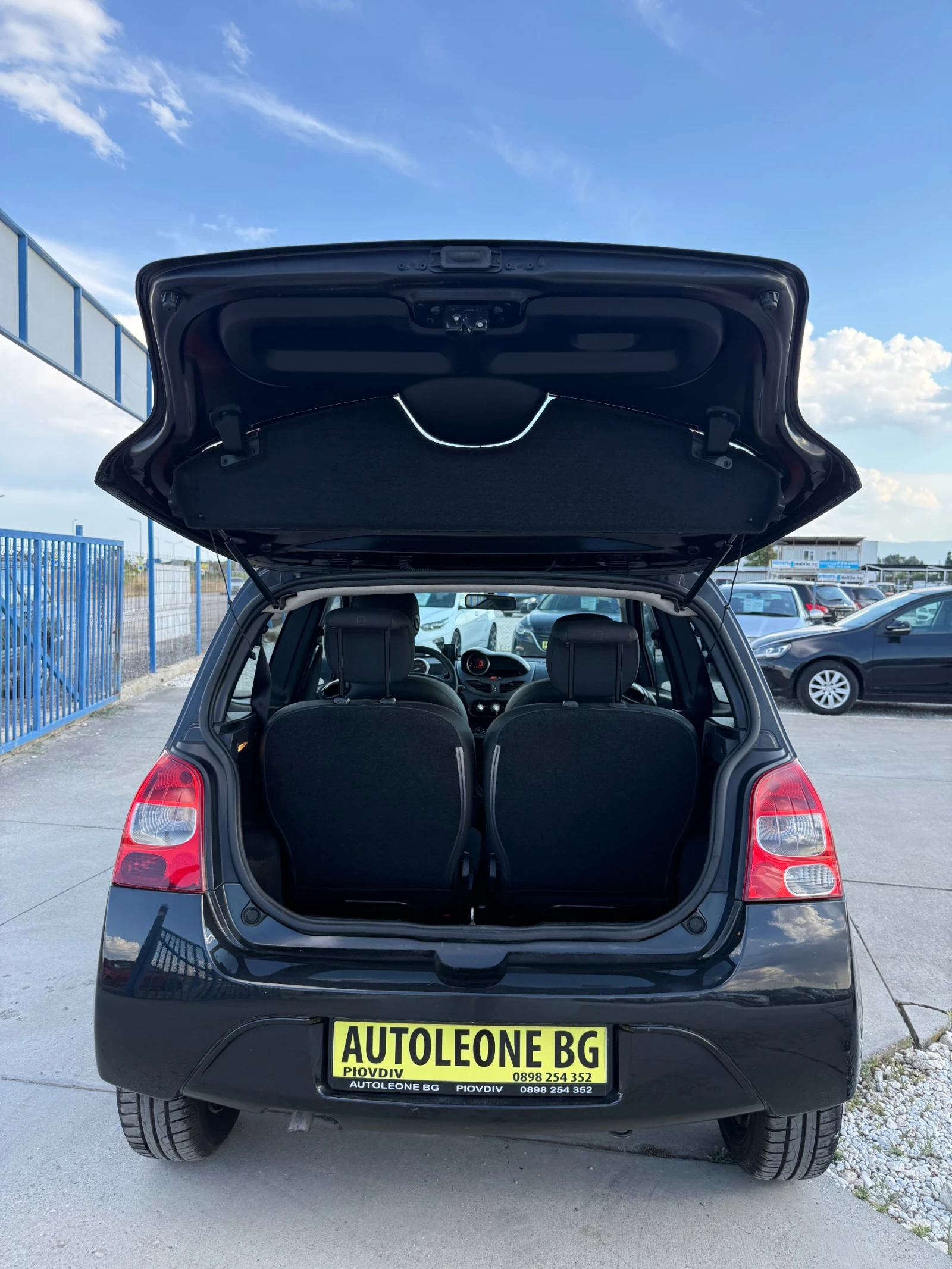 Renault Twingo 1.2i, снимка 14 - Автомобили и джипове - 55943065
