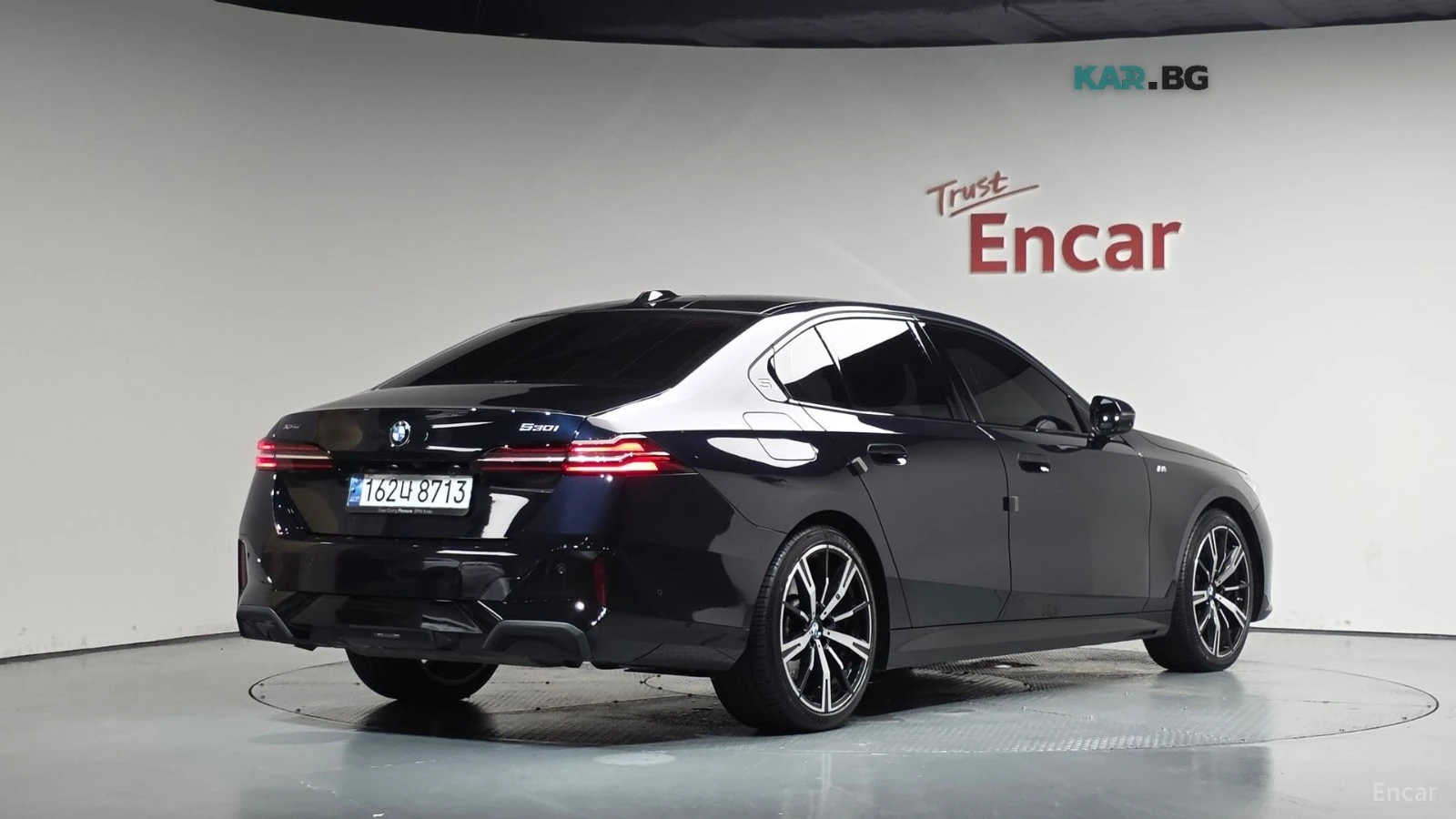BMW 530 M* XDRIVE* BOWERS* HUD* PANO* ЩОРИ* 360* AMBIENT* , снимка 2 - Автомобили и джипове - 55993807