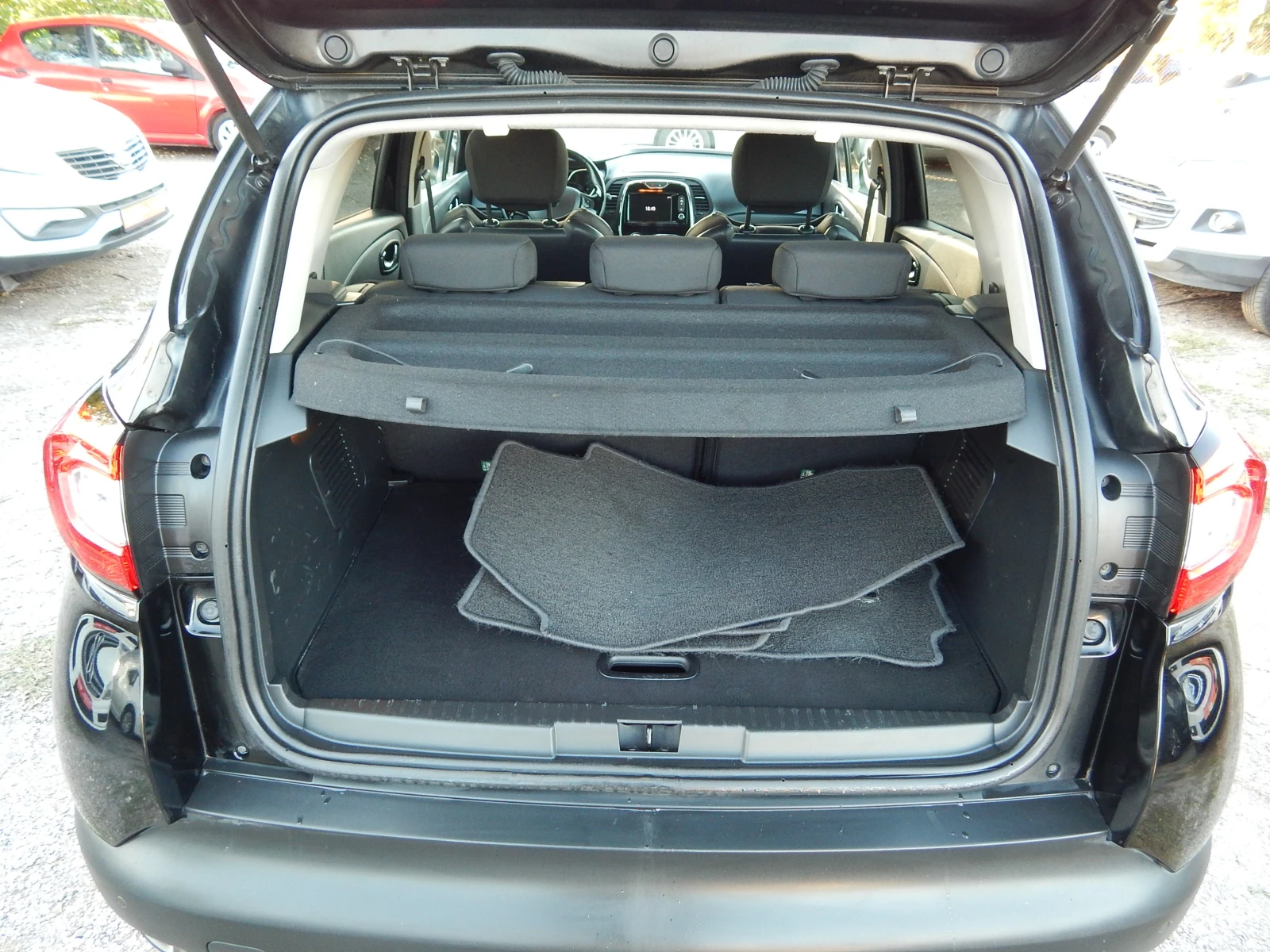 Renault Captur 1.5DCI* EURO6* , снимка 7 - Автомобили и джипове - 56001899
