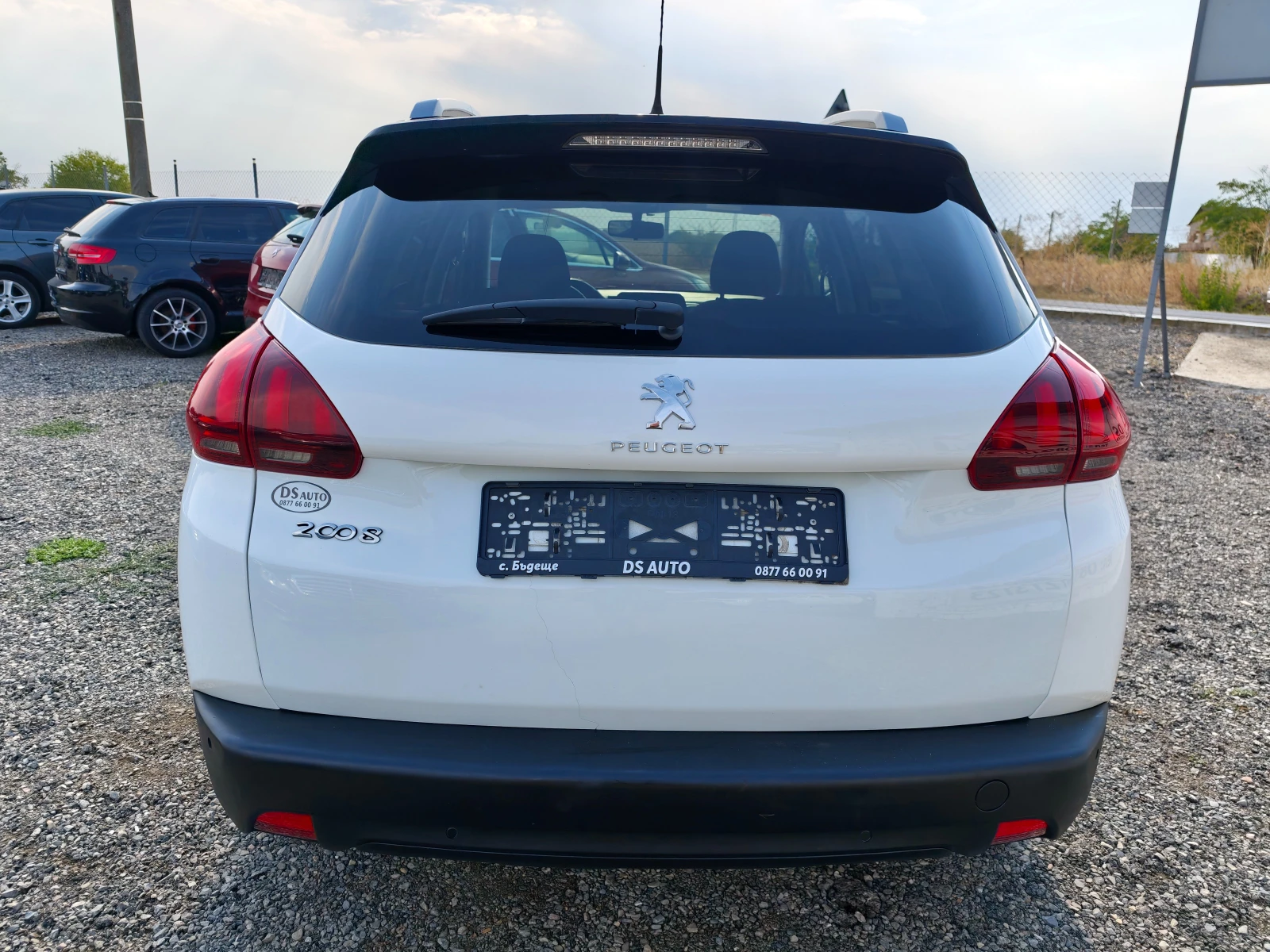 Peugeot 2008 1.6HDI Facelift, снимка 4 - Автомобили и джипове - 56043094