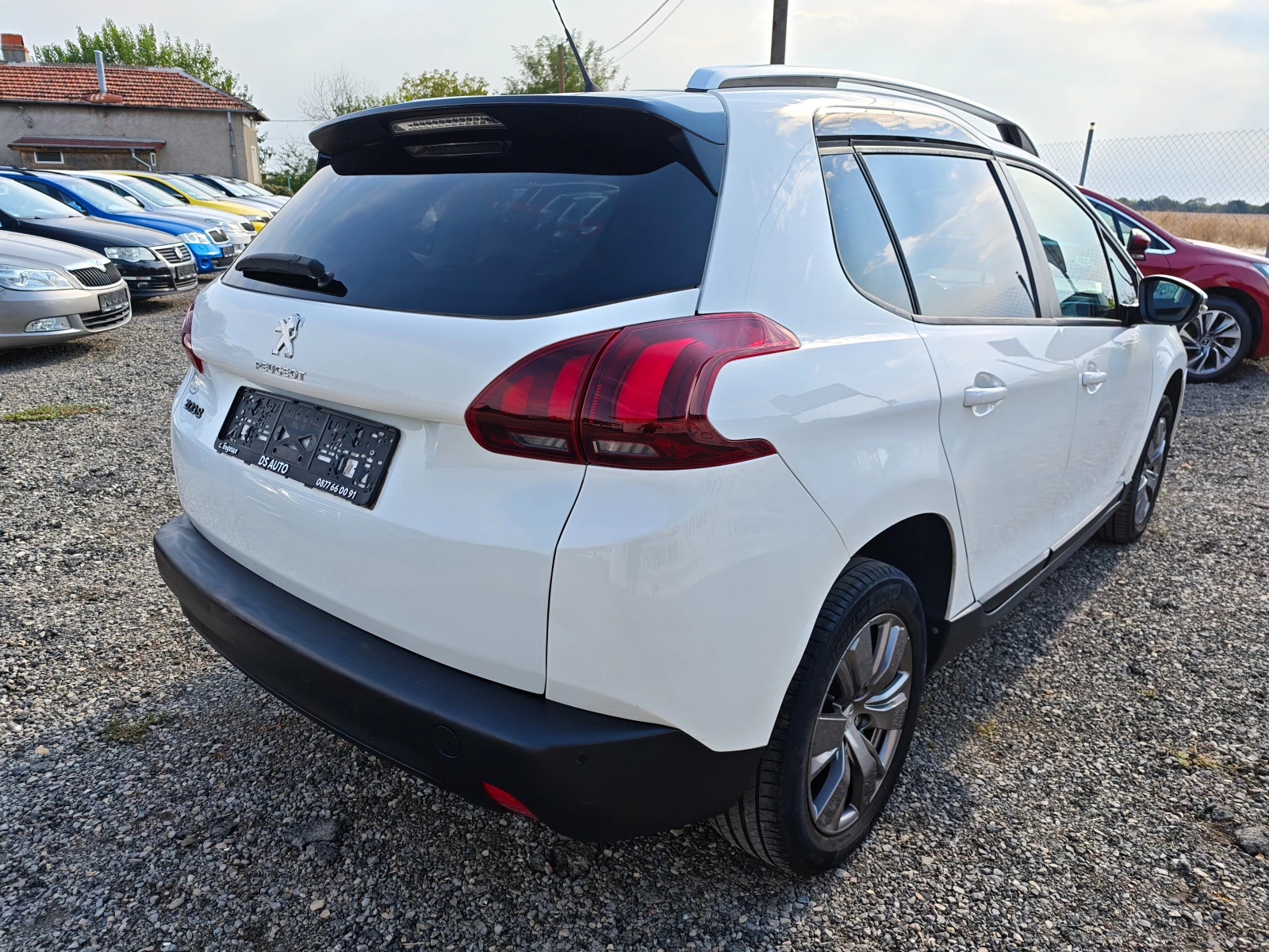 Peugeot 2008 1.6HDI Facelift, снимка 5 - Автомобили и джипове - 56043094