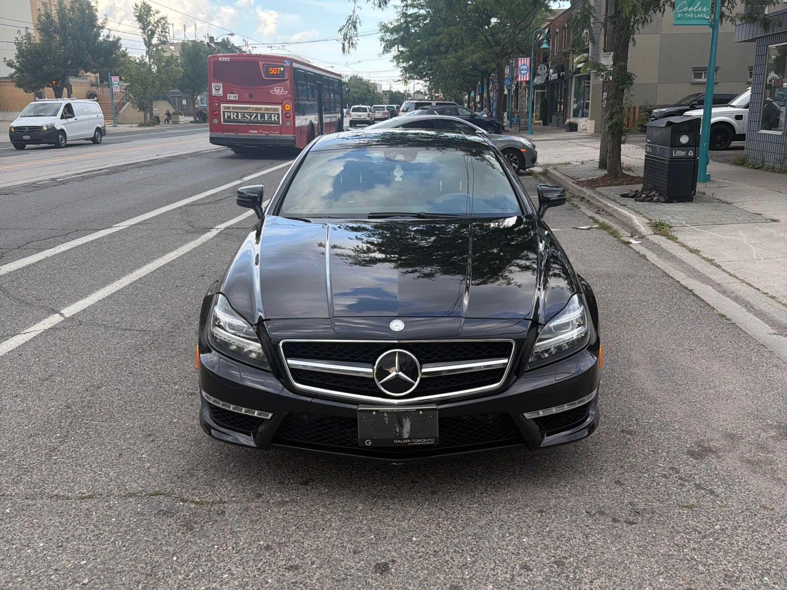 Mercedes-Benz CLS 63 AMG * CARFAX * БЕЗ ПЪРВОНАЧАЛНА ВНОСКА, снимка 6 - Автомобили и джипове - 56056667