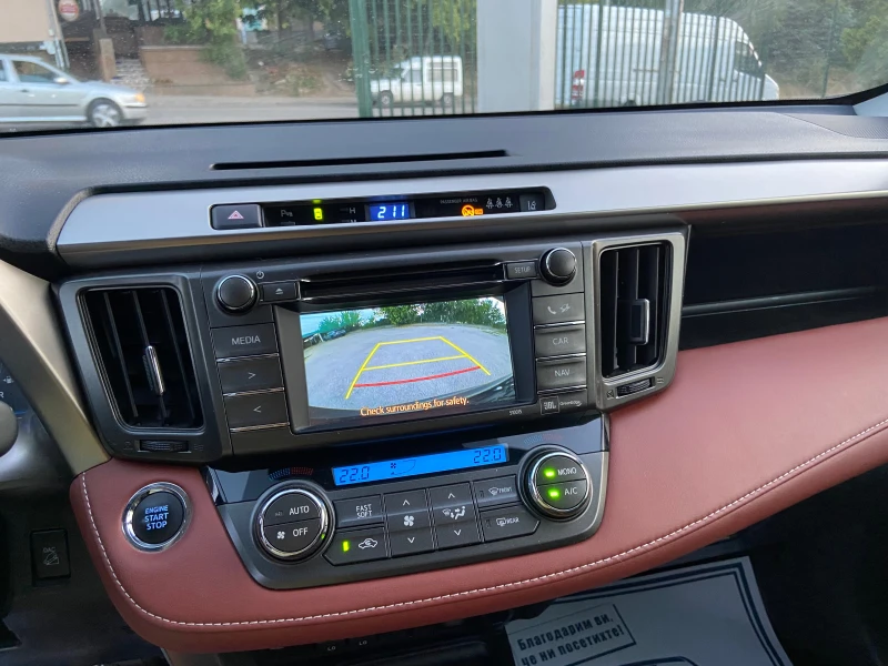 Toyota Rav4 2.0I Автомат 4X4 NAVI Камера Keyless Швейцария, снимка 11 - Автомобили и джипове - 51170983