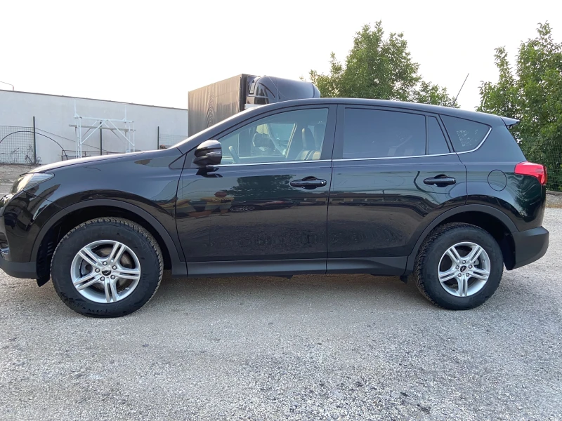 Toyota Rav4 2.0I Автомат 4X4 NAVI Камера Keyless Швейцария, снимка 2 - Автомобили и джипове - 51170983