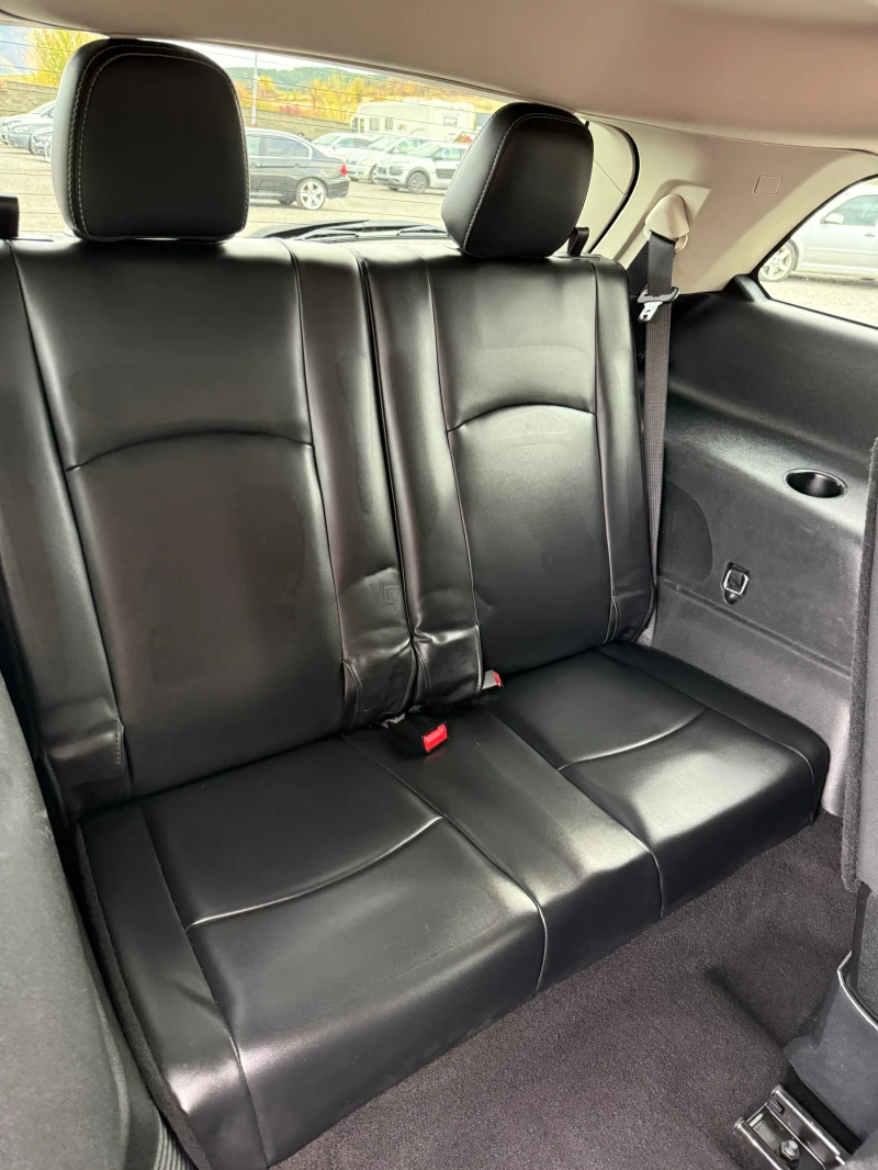 Fiat Freemont 2.4 БЕНЗИН АВТОМАТИК! ПЪЛНА СЕРВИЗНА ИСТОРИЯ!, снимка 12 - Автомобили и джипове - 52202257