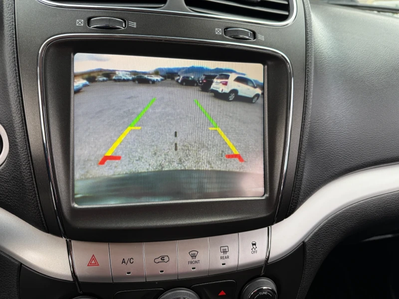 Fiat Freemont 2.4 БЕНЗИН АВТОМАТИК! ПЪЛНА СЕРВИЗНА ИСТОРИЯ!, снимка 15 - Автомобили и джипове - 52202257