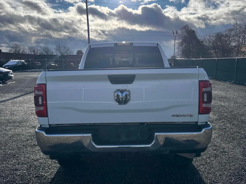 Dodge RAM 2500 * Tradesman * CARFAX * БЕЗ ПЪРВОНАЧАЛНА ВНОСКА, снимка 4 - Автомобили и джипове - 52662535