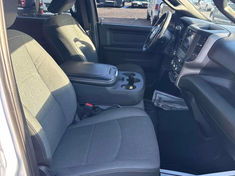 Dodge RAM 2500 * Tradesman * CARFAX * БЕЗ ПЪРВОНАЧАЛНА ВНОСКА, снимка 11 - Автомобили и джипове - 52662535