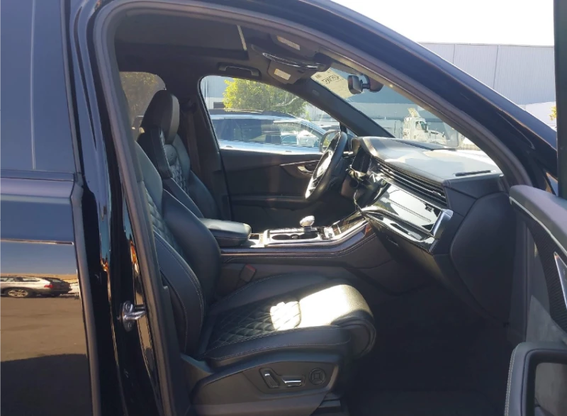 Audi SQ7 DIGITAL* HEAD-UP* ОБДУХВАНЕ* ПОДГРЕВ* 360, снимка 13 - Автомобили и джипове - 52713939