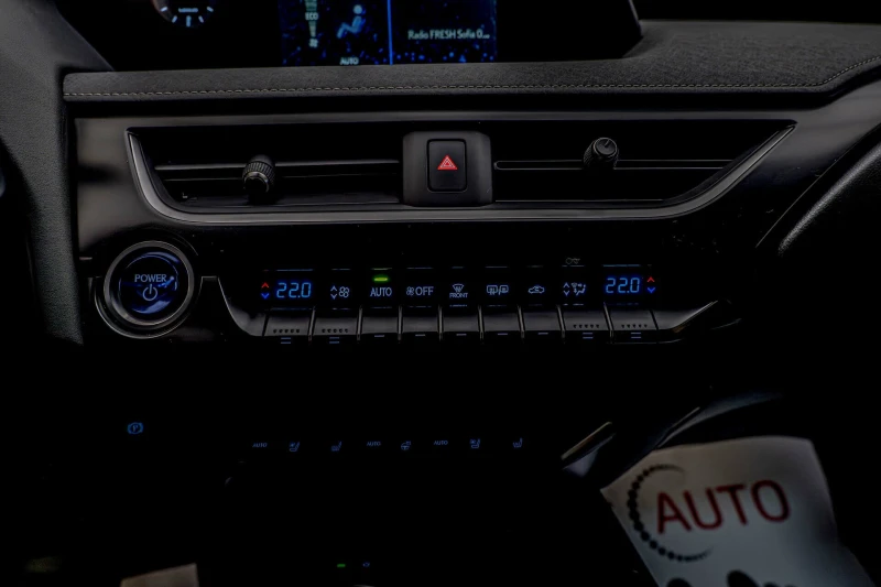 Lexus UX 300e Distronik/Lane Assist/Обдухване/Камера/Подгрев, снимка 10 - Автомобили и джипове - 53065562