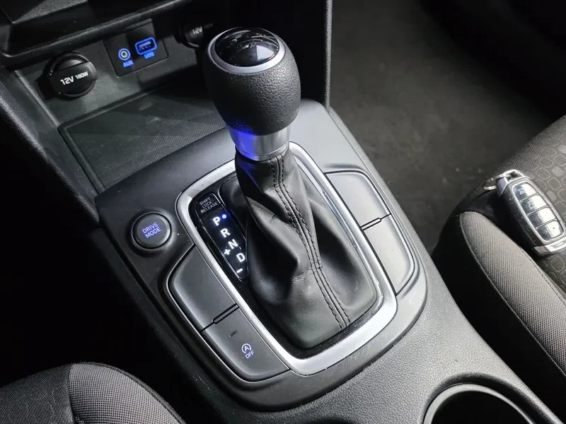 Hyundai Kona 1.6 2Wd Smart, снимка 9 - Автомобили и джипове - 53763775