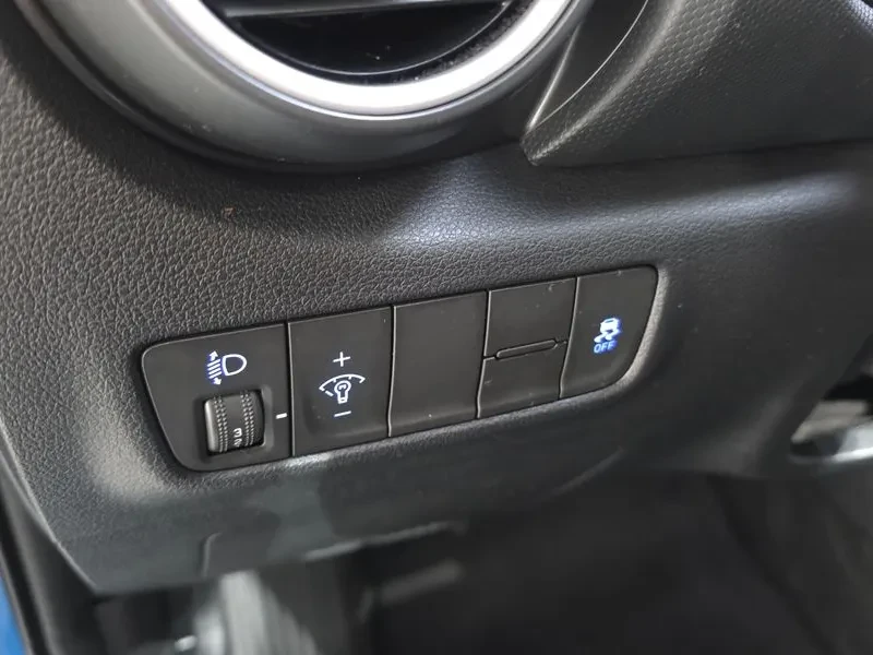 Hyundai Kona 1.6 2Wd Smart, снимка 13 - Автомобили и джипове - 53763775