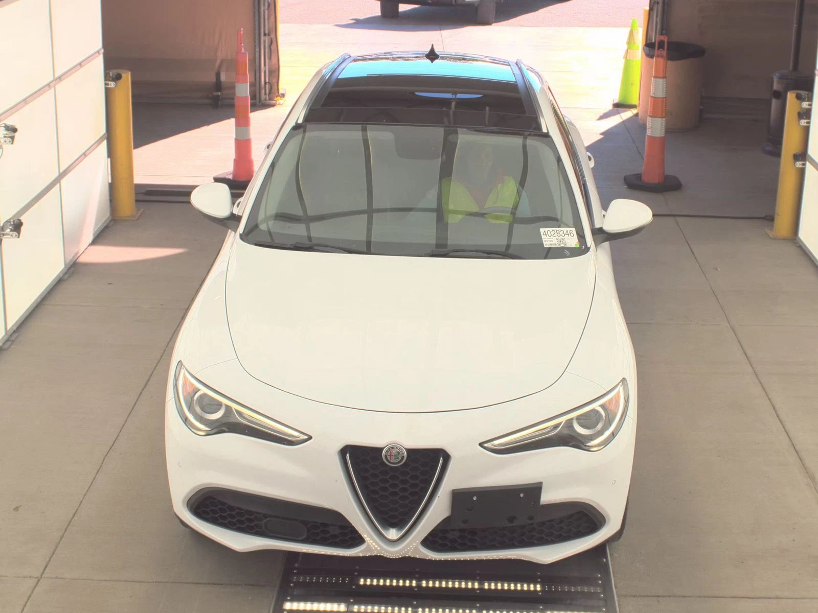 Alfa Romeo Stelvio 2018* TI* ПОДГРЕВ* КАМЕРА* NAVI* PANO* KEYLESS - изображение 2