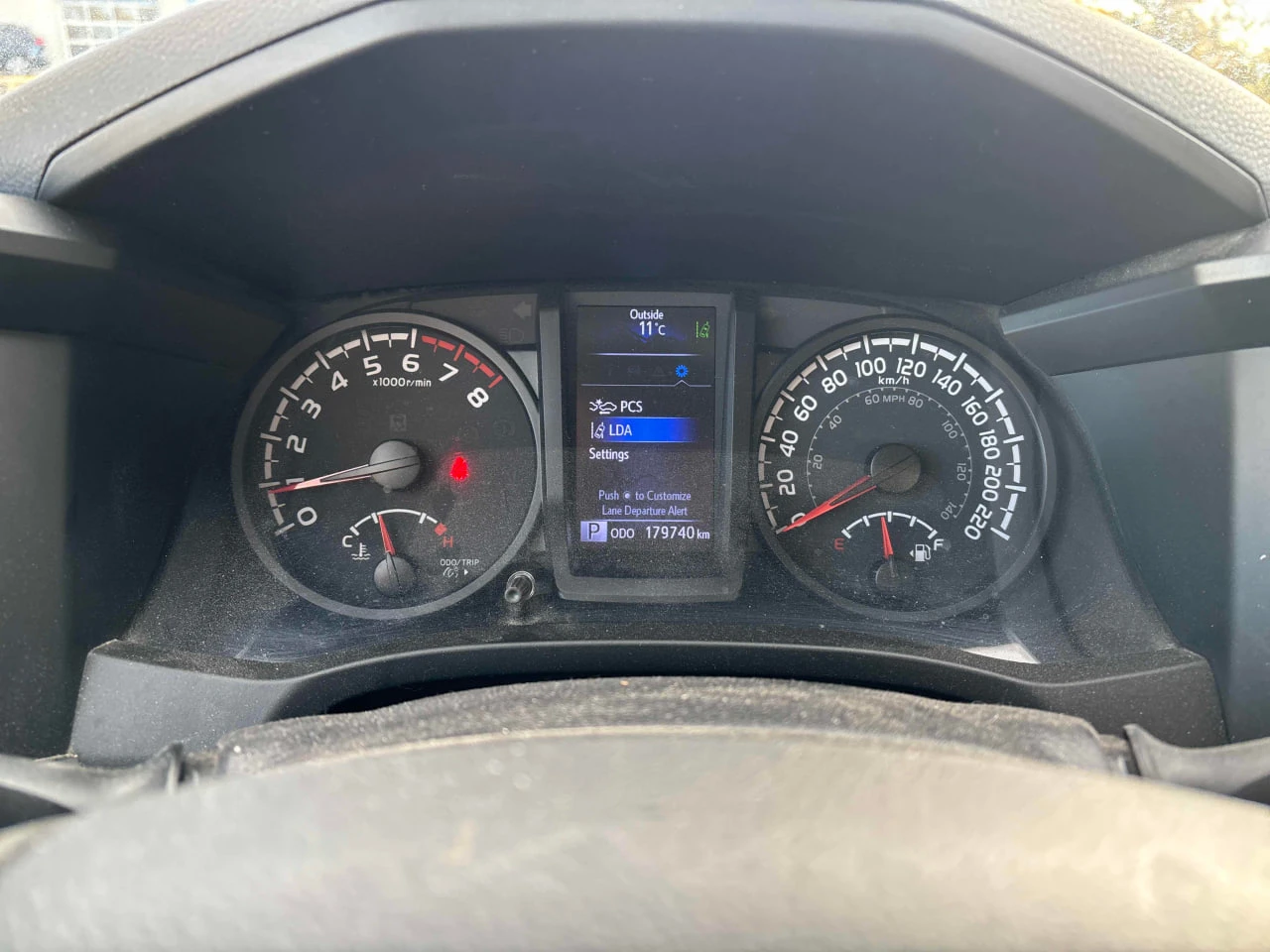 Toyota Tacoma * АВТО КРЕДИТ* ЦЕНА ДО БГ * СЕРВИЗНА ИСТОРИЯ *  - изображение 7