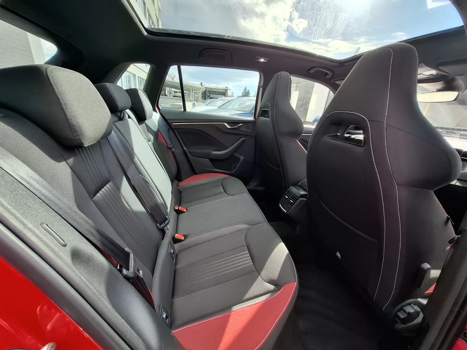 Skoda Kamiq 1.5 TSI / 7 DSG / MONTE CARLO - изображение 9