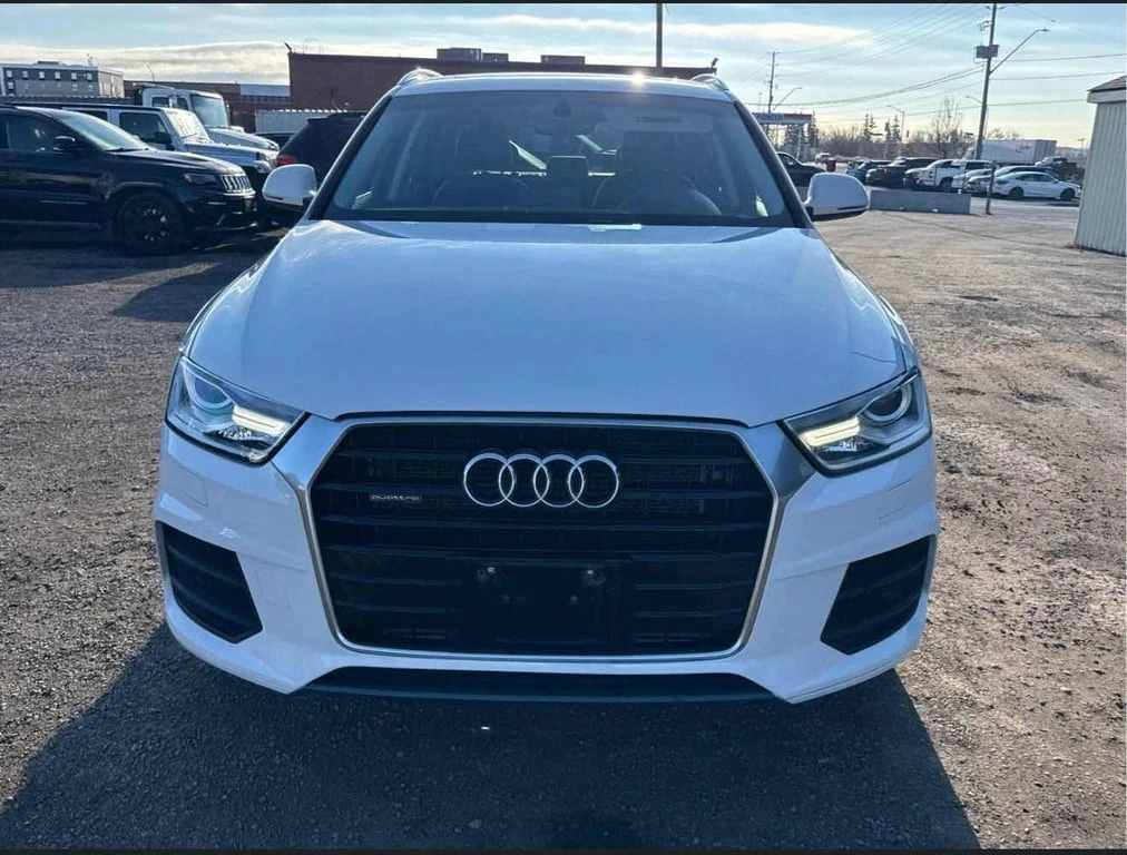 Audi Q3 * PROGRESSIV * CARFAX *    | Mobile.bg   2