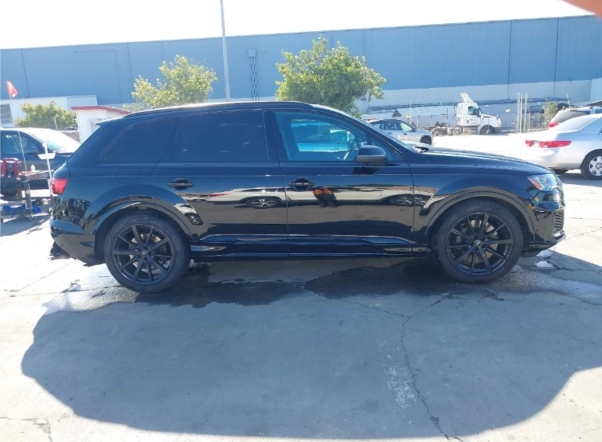 Audi SQ7 DIGITAL* HEAD-UP* ОБДУХВАНЕ* ПОДГРЕВ* 360 - изображение 3