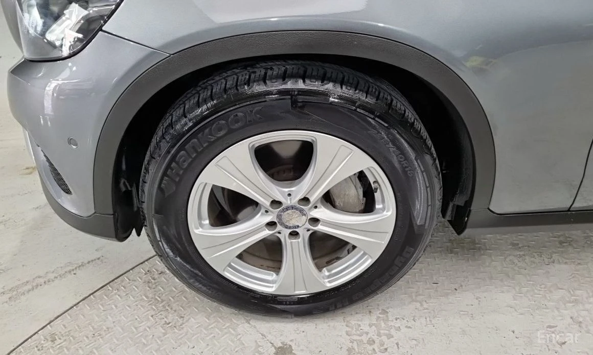 Mercedes-Benz GLC 220  - изображение 5