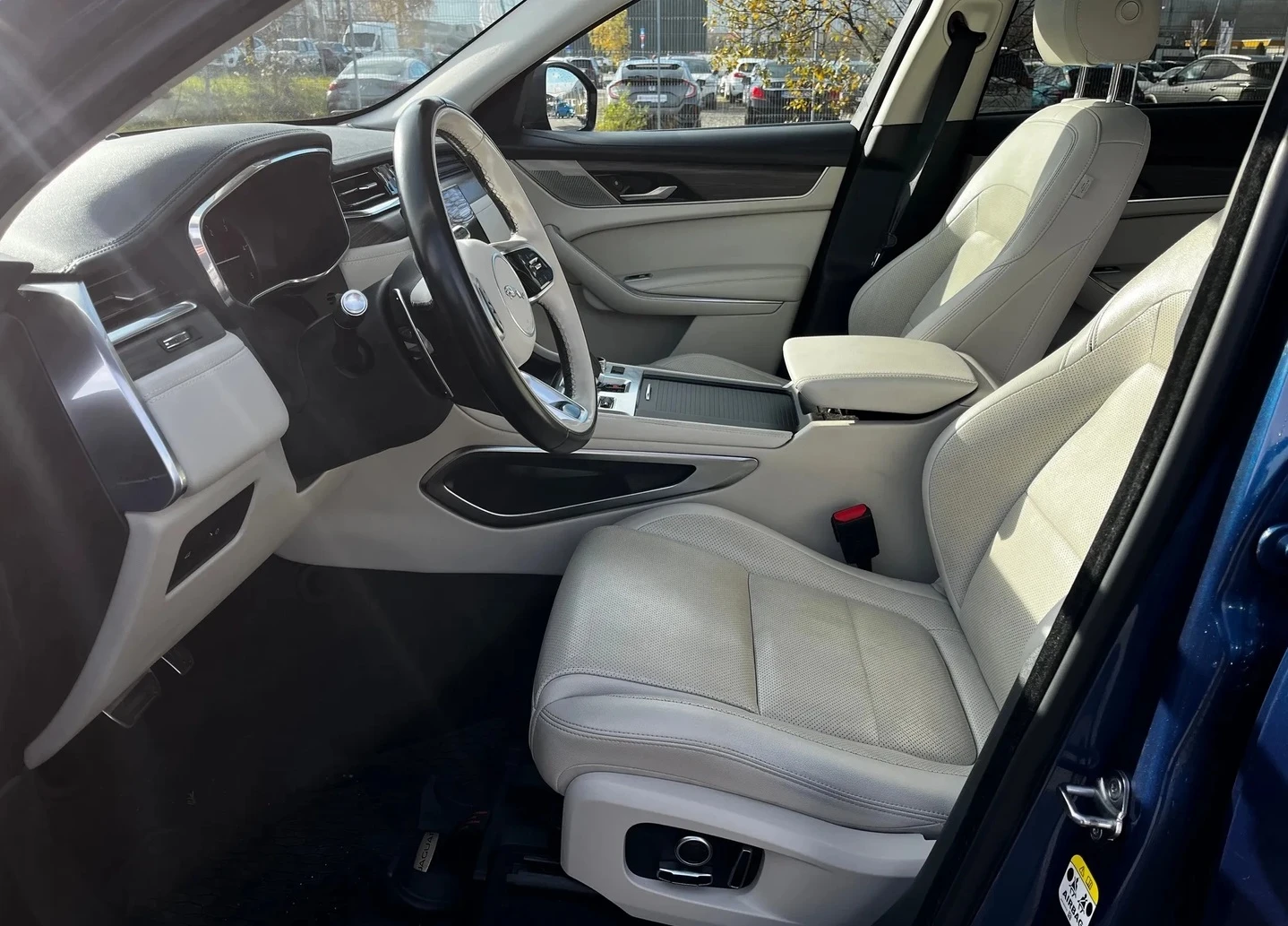 Jaguar F-PACE  - изображение 5