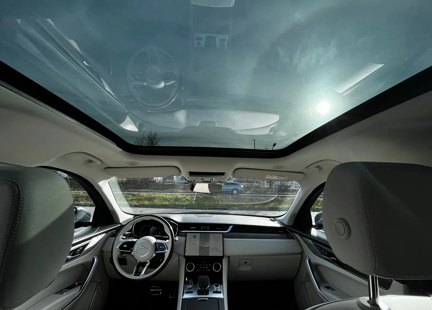 Jaguar F-PACE  - изображение 7