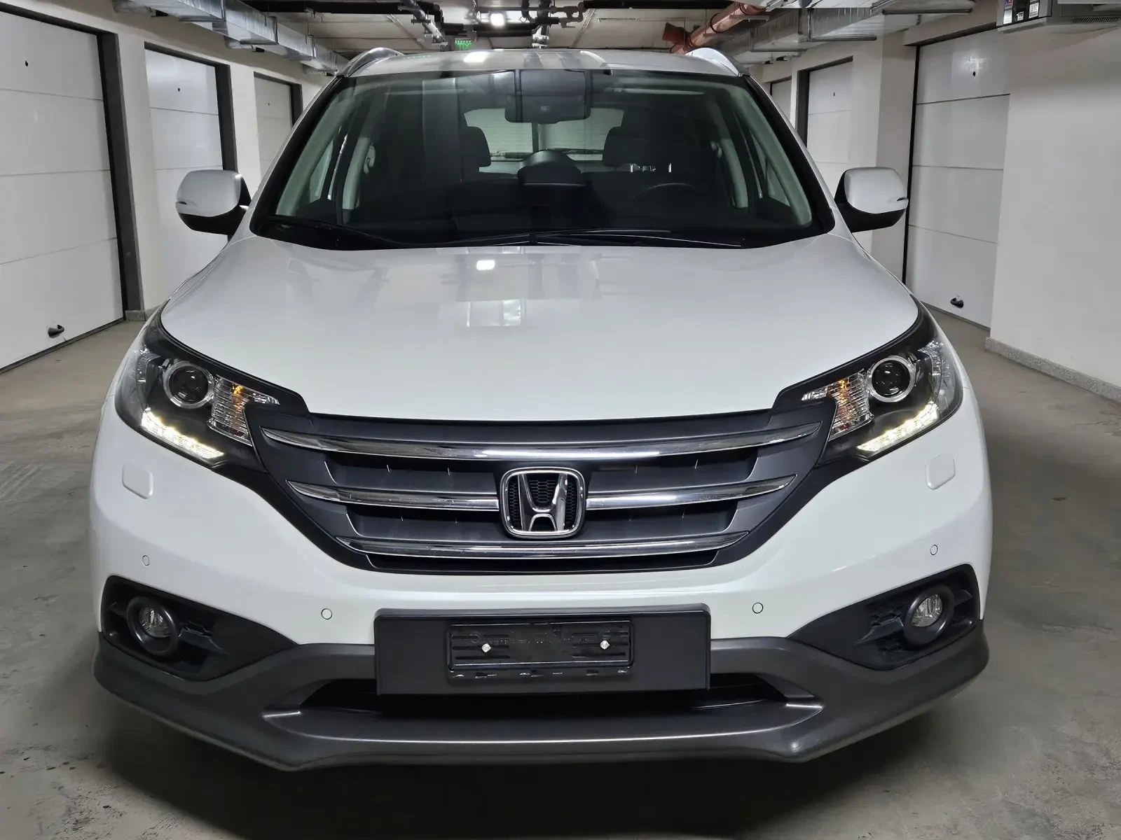 Honda Cr-v 2.0 i 155PS 4x4 8 ГУМИ С ДЖАНТИ WHITE PEARL, снимка 2 - Автомобили и джипове - 53768964
