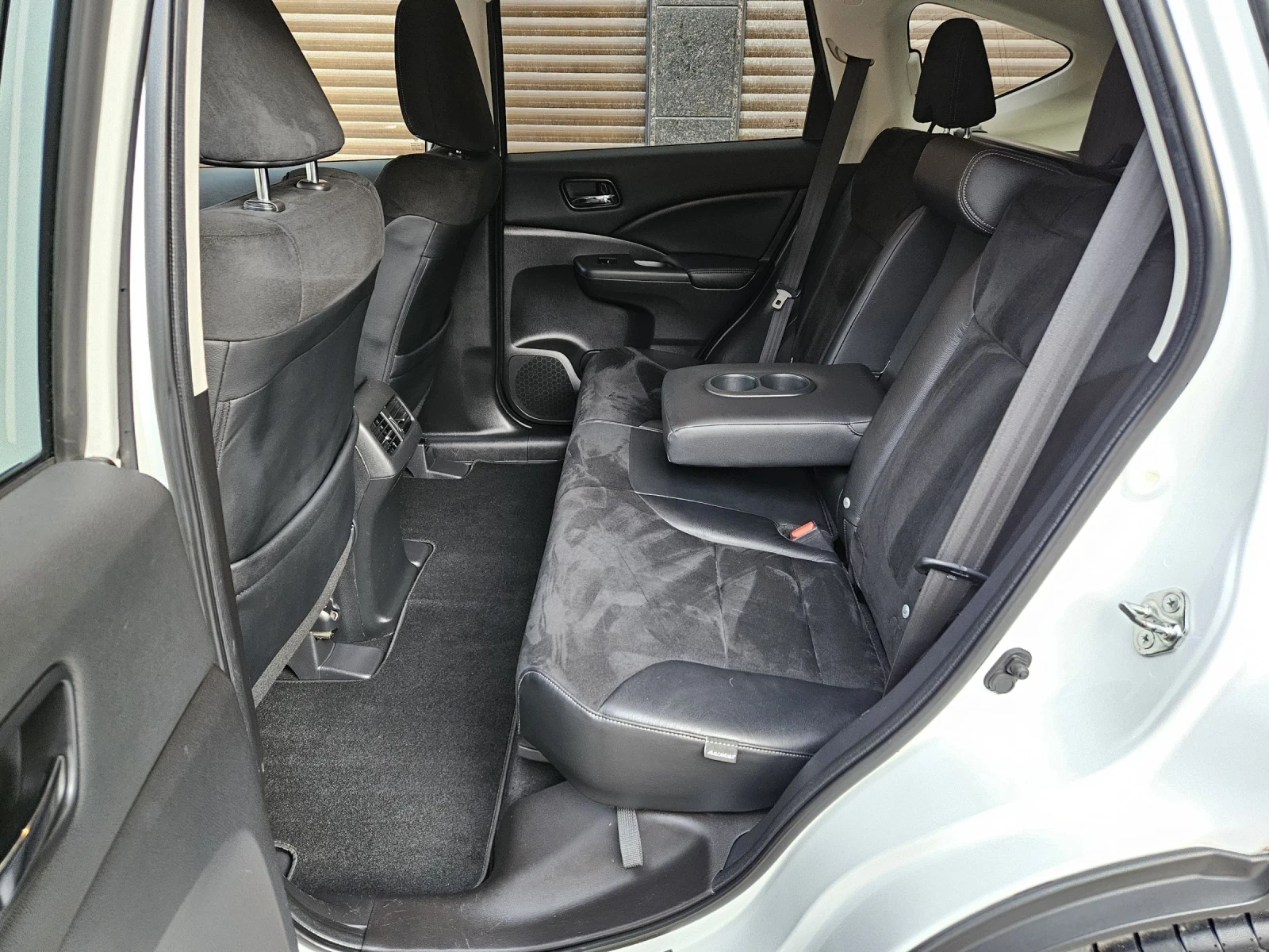 Honda Cr-v 2.0 i 155PS 4x4 8 ГУМИ С ДЖАНТИ WHITE PEARL, снимка 8 - Автомобили и джипове - 53768964