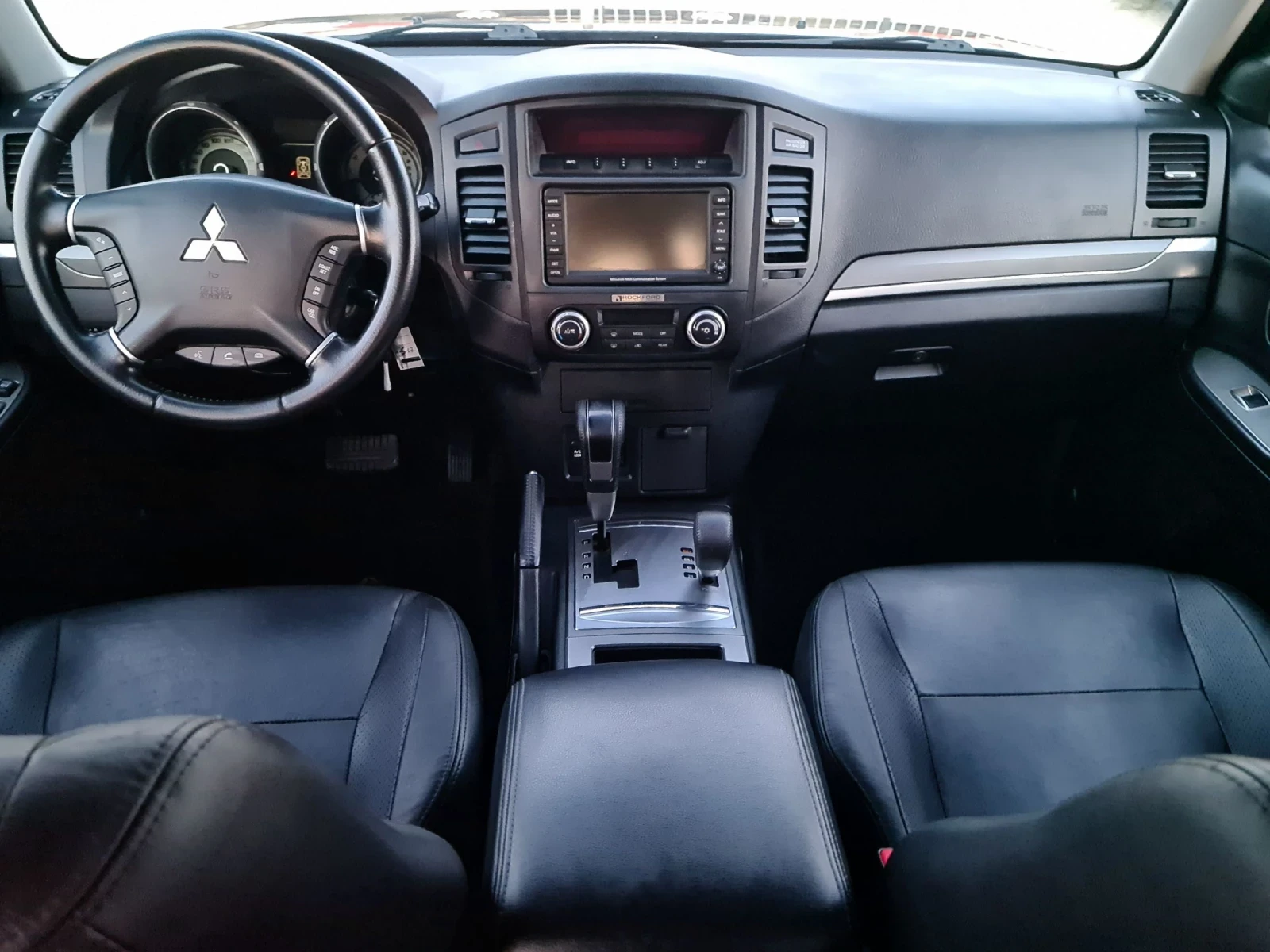 Mitsubishi Pajero 3.2, снимка 12 - Автомобили и джипове - 53894756