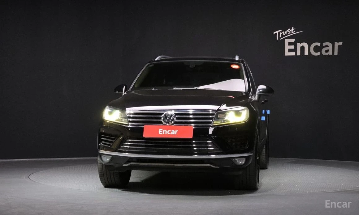 VW Touareg, снимка 3 - Автомобили и джипове - 53894349