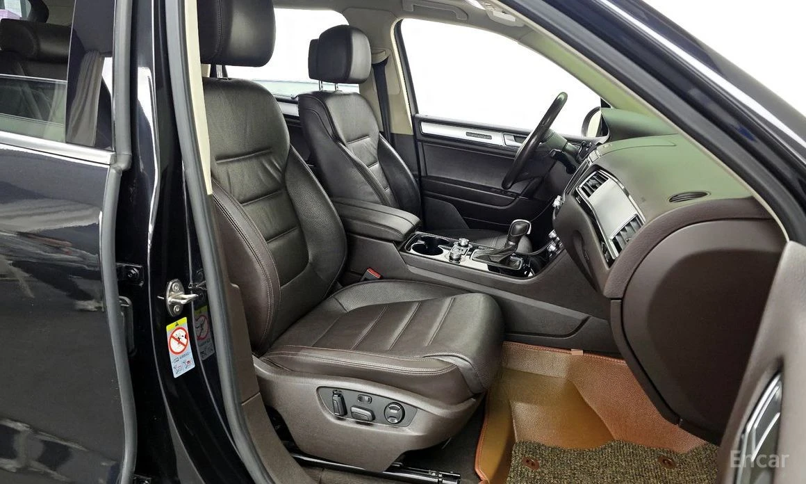 VW Touareg, снимка 11 - Автомобили и джипове - 53894349