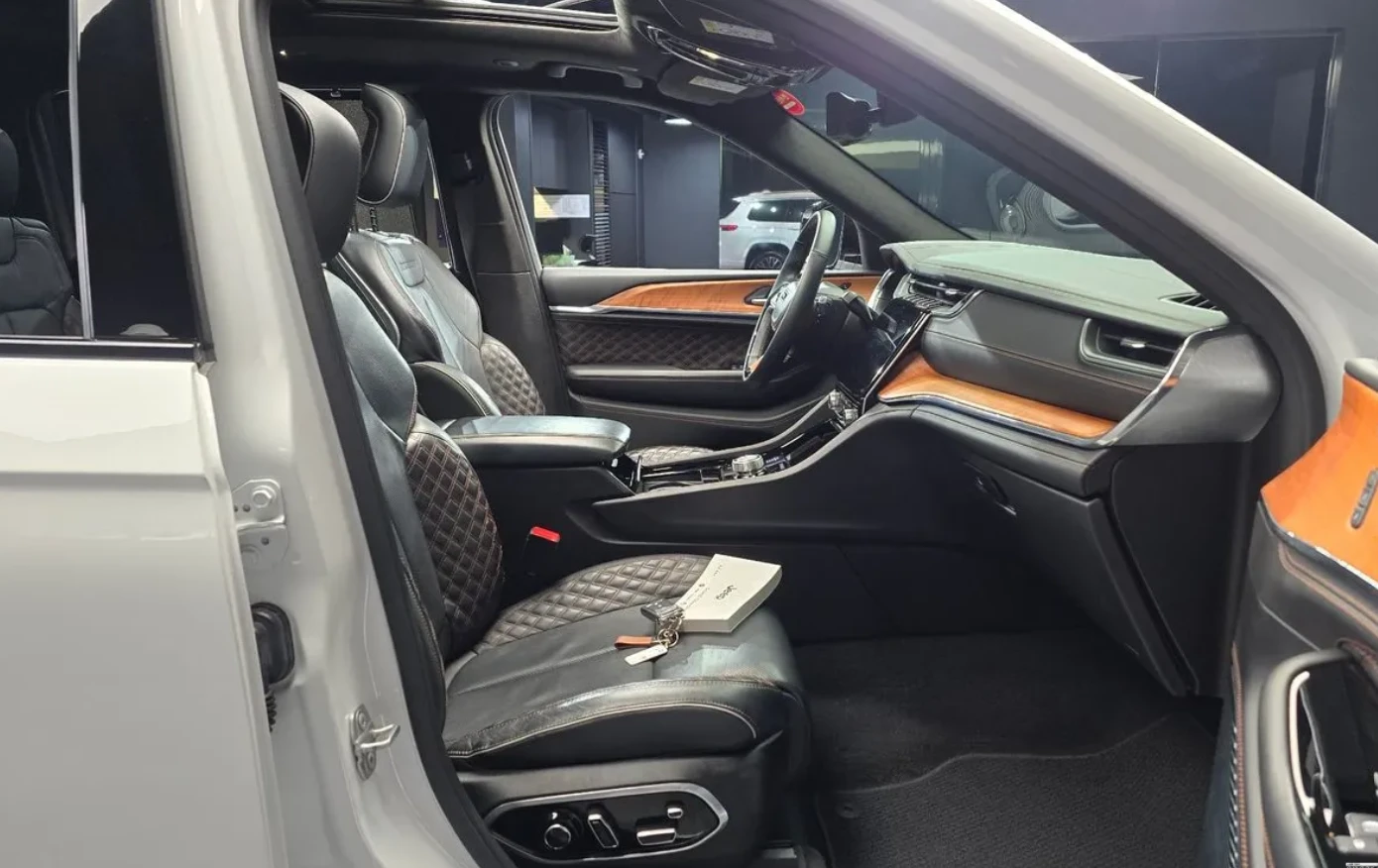 Jeep Grand cherokee SUMMIT | RESERVE | MASSAGE | FULL, снимка 6 - Автомобили и джипове - 54398312
