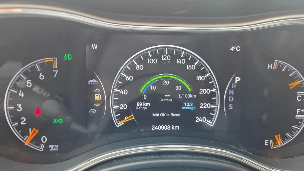 Jeep Grand cherokee 3.6 V6 LIMITED* ПОДГРЕВ* KEYLESS* ШИБИДАХ* , снимка 10 - Автомобили и джипове - 54550151