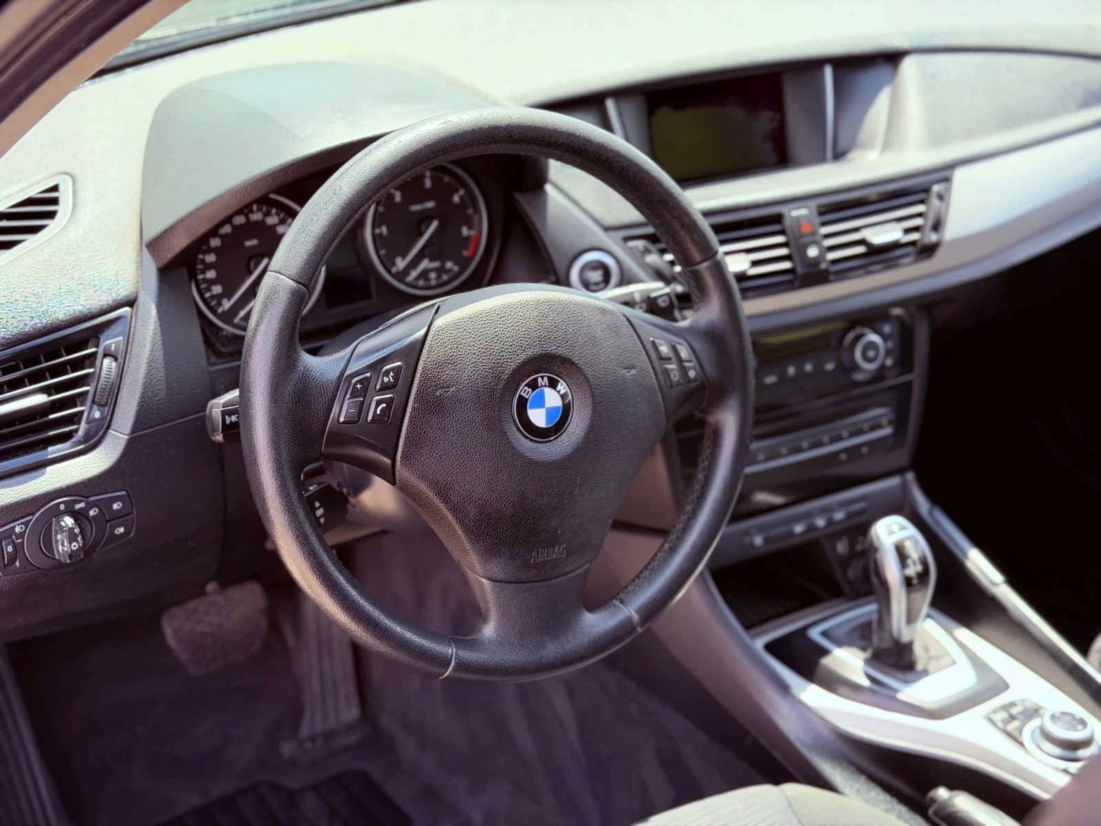 BMW X1 18D XDRIVE 143kc АВТОМАТИК, снимка 14 - Автомобили и джипове - 54639056