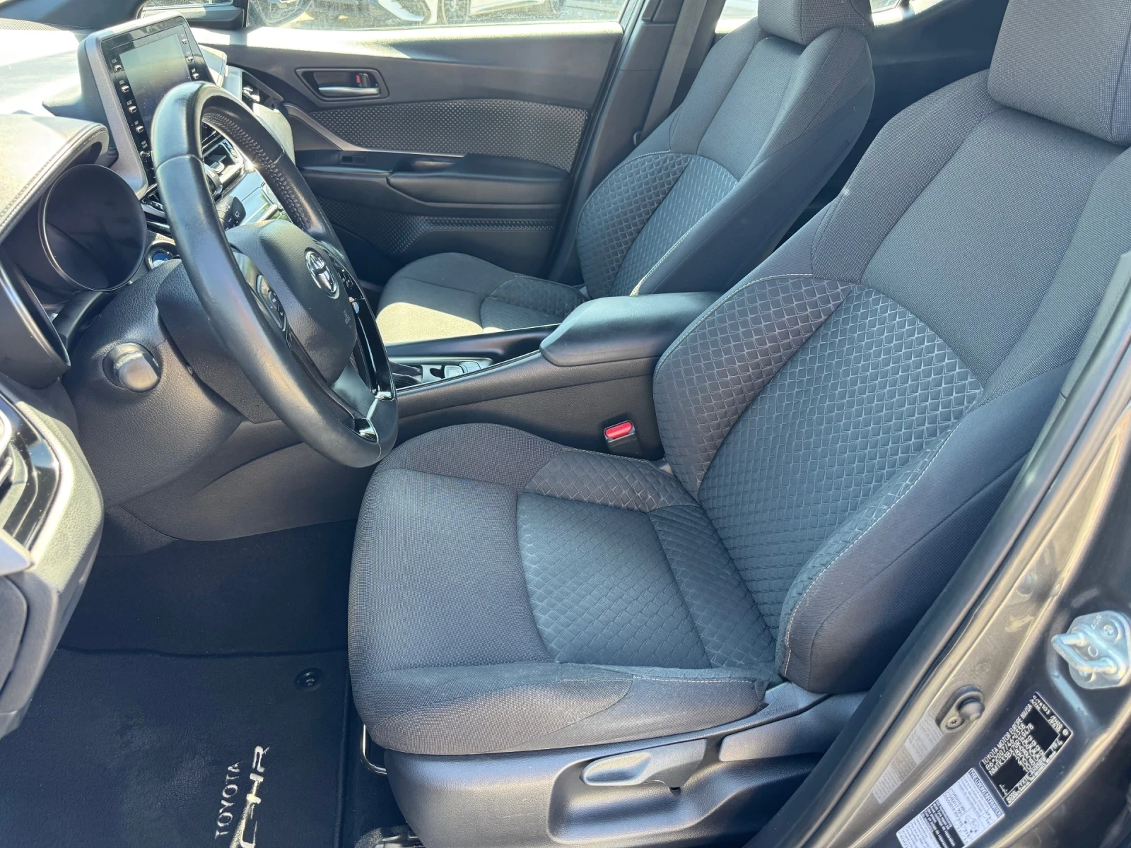 Toyota C-HR 54500км* 11.2021г* LED* NAVI* КАМЕРА* KEYLESS GO, снимка 8 - Автомобили и джипове - 54677859
