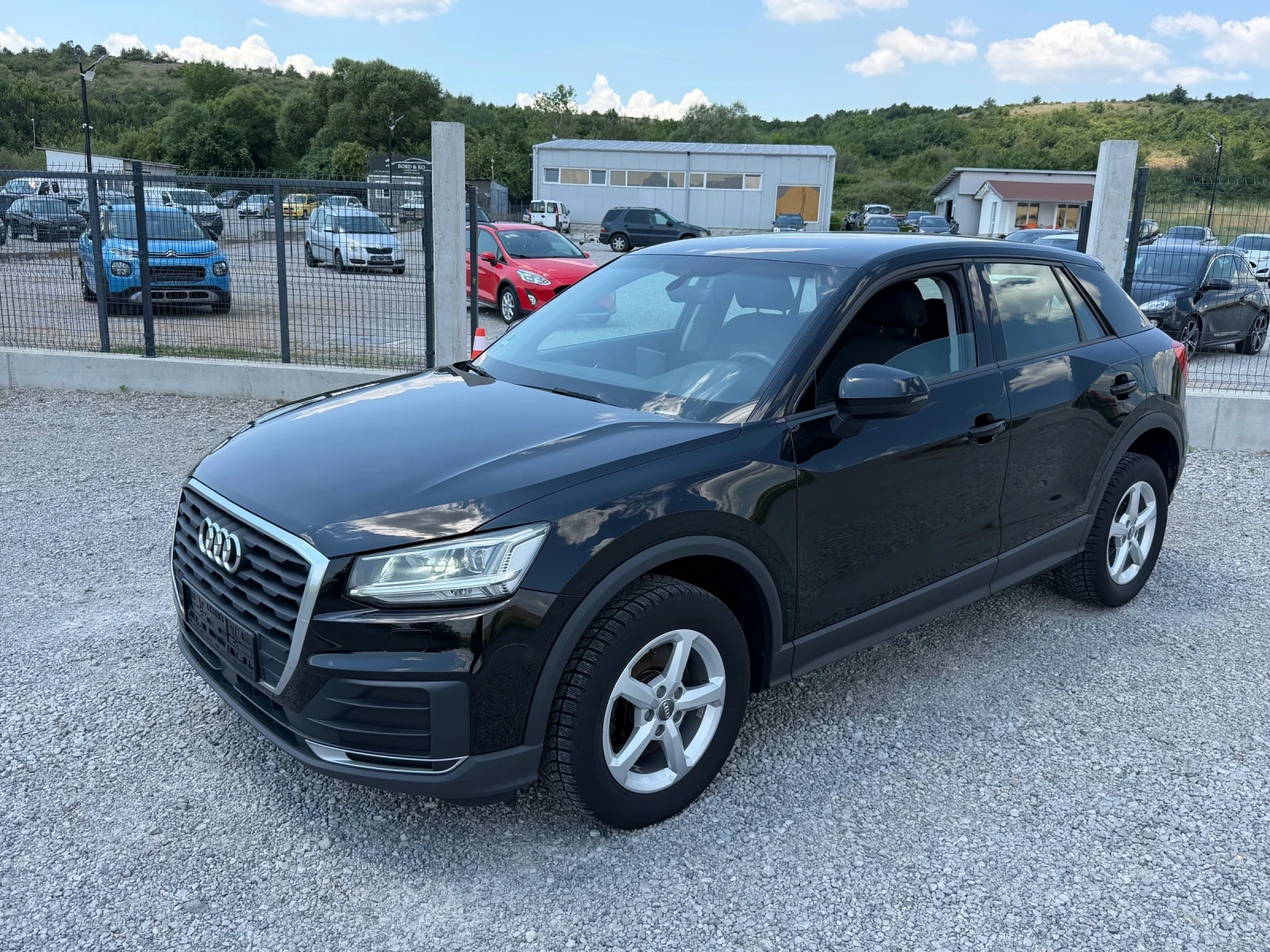 Audi Q2 1.0TFSI NAVI LED SERVICE BOOK EURO 6 TUV, снимка 2 - Автомобили и джипове - 55225125