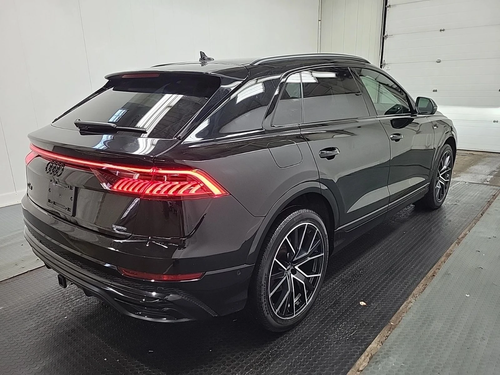 Audi Q8, снимка 3 - Автомобили и джипове - 56729088