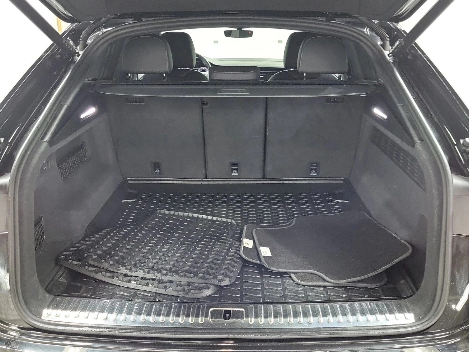 Audi Q8, снимка 5 - Автомобили и джипове - 56729088