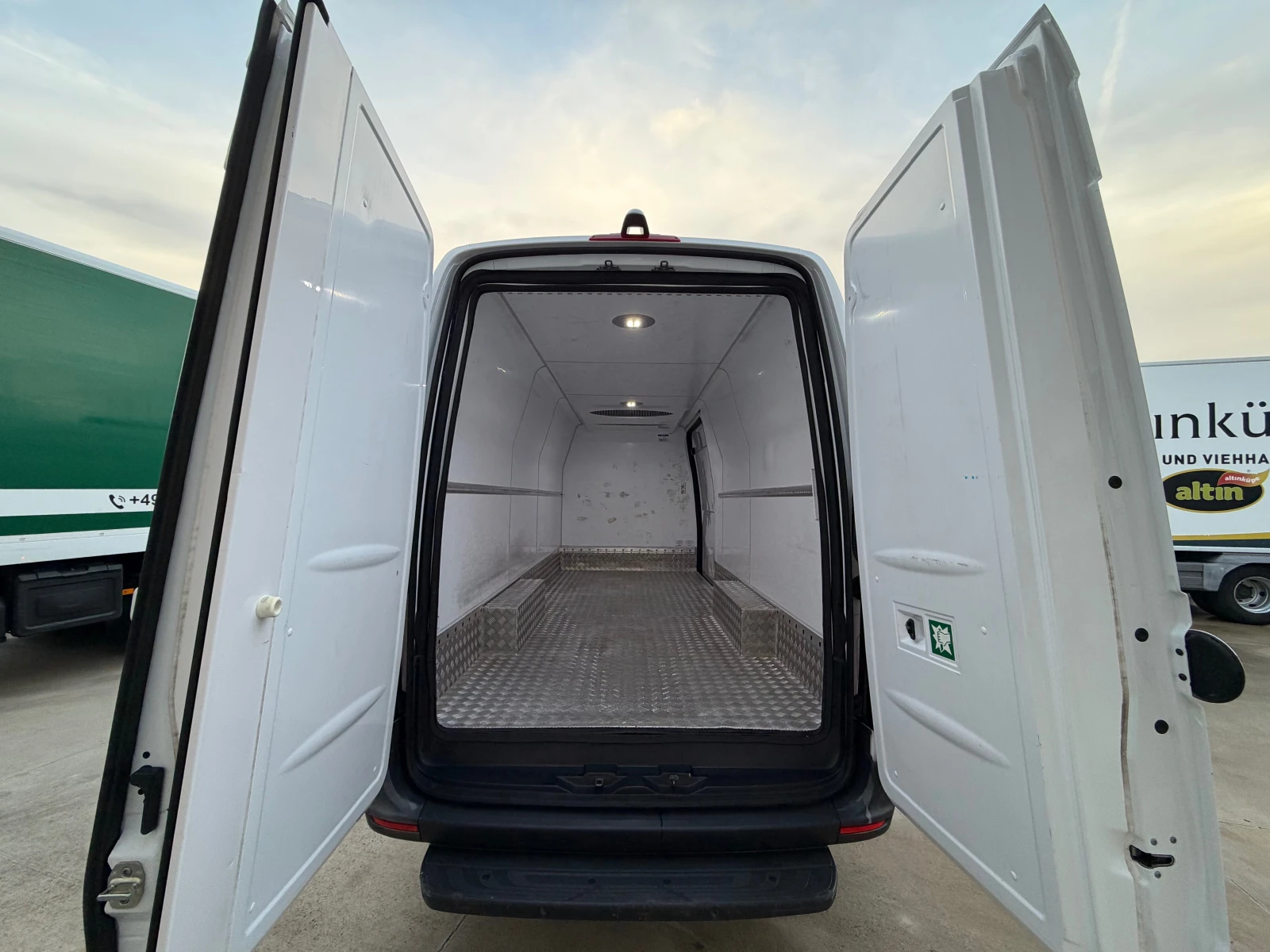 Mercedes-Benz Sprinter 319 MAXI!ХЛАДИЛЕН -28град.!FULL!LED!EURO6! - изображение 8