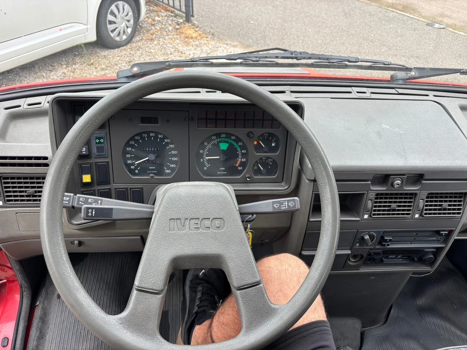 Iveco 3510 Специален 83000км, снимка 14 - Бусове и автобуси - 54478932