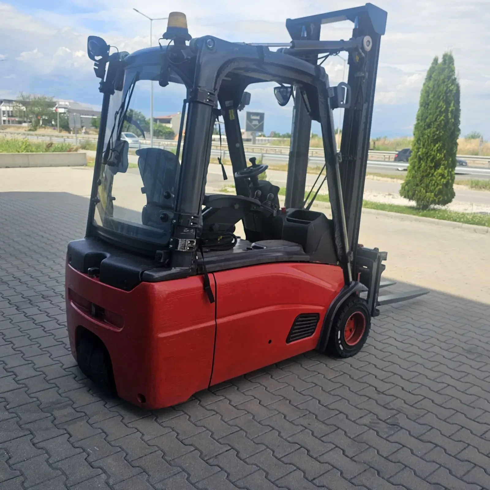 Електрокар Linde Е20 2012г БАТЕРИЯ 2023, снимка 4 - Индустриална техника - 54971751