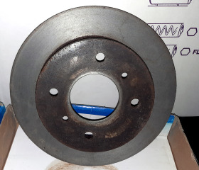 Спирачни дискове за Nissan Almera N16 , снимка 2 - Части - 44348434