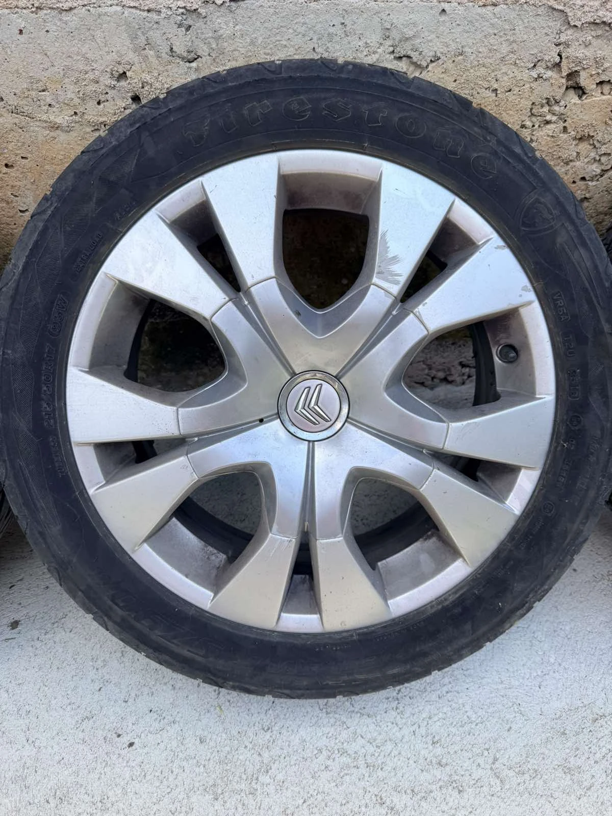 Гуми с джанти Firestone 215/50R17, снимка 5 - Гуми и джанти - 55225961