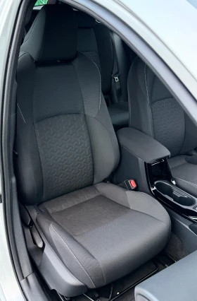 Toyota Corolla 1.8 Хибрид! В гаранция!, снимка 10