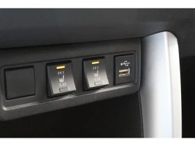 Toyota Corolla Cross Business - Hybrid, снимка 12